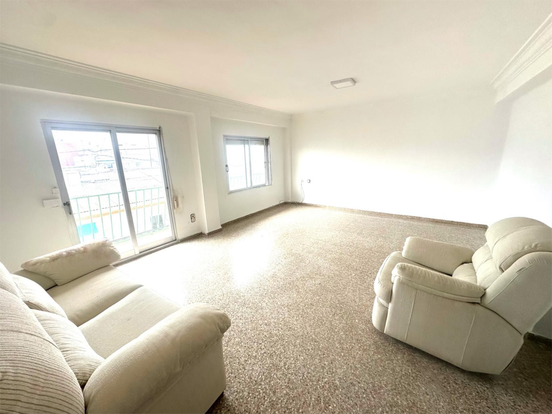 Piso en  Avinguda de la Malva-Rosa 66 - Foto 2