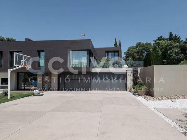 Casa o chalet independiente en Avenida de Jacint Esteva Fontanet, La Miranda - Ciutat Diagonal - Foto 4