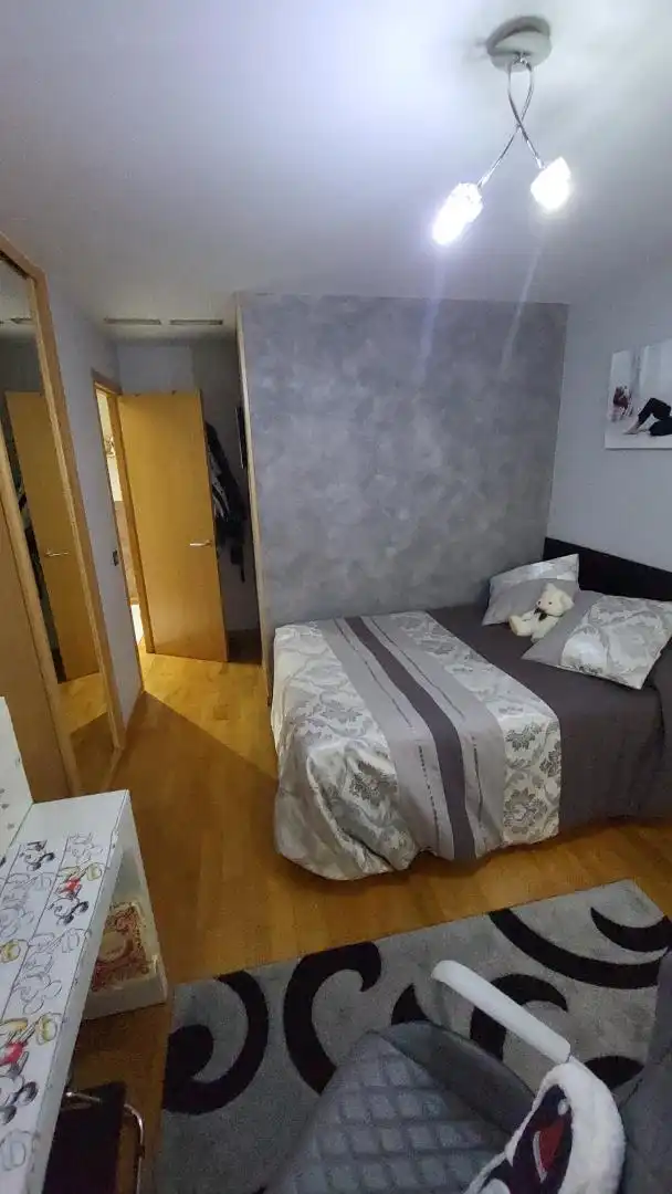 Casa adosada en  Calle Ribera del Zapardiel 34 - Foto 3
