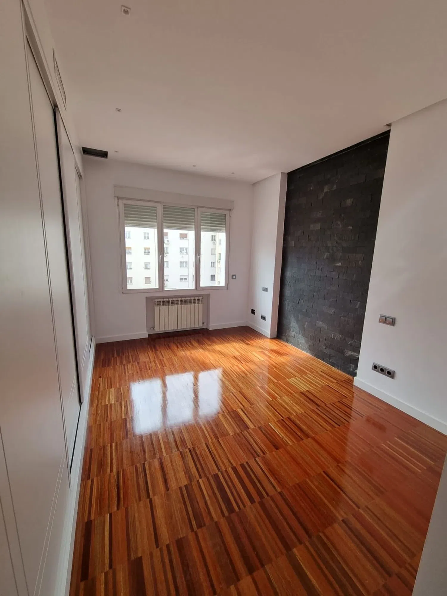 Piso en calle de Ibiza, 64 - Foto 1