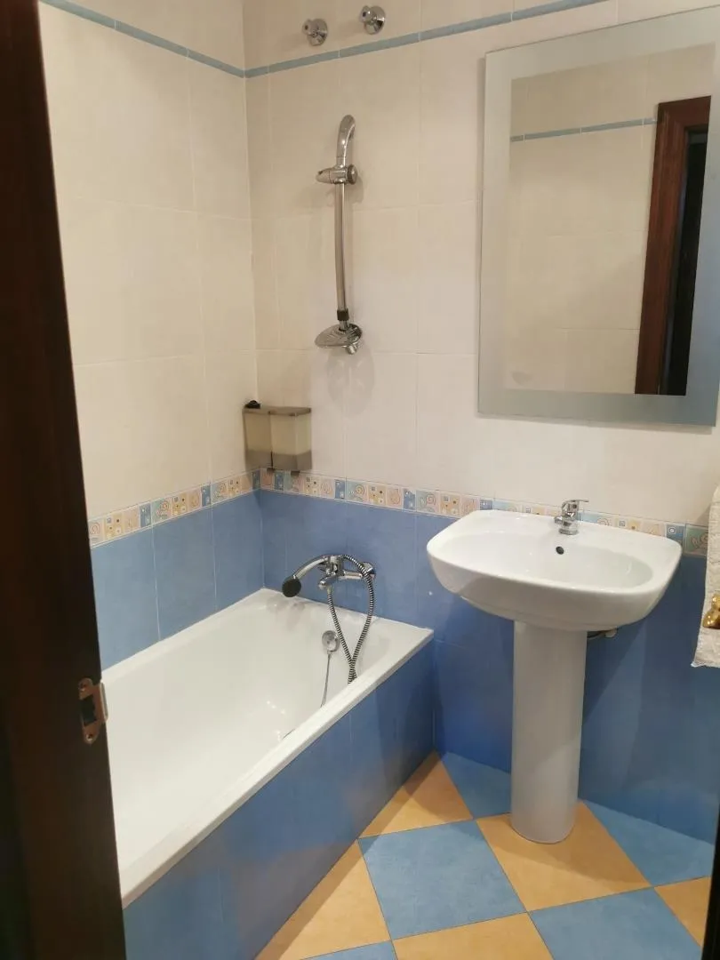 Piso en  Calle Montelirio 10 - Foto 2