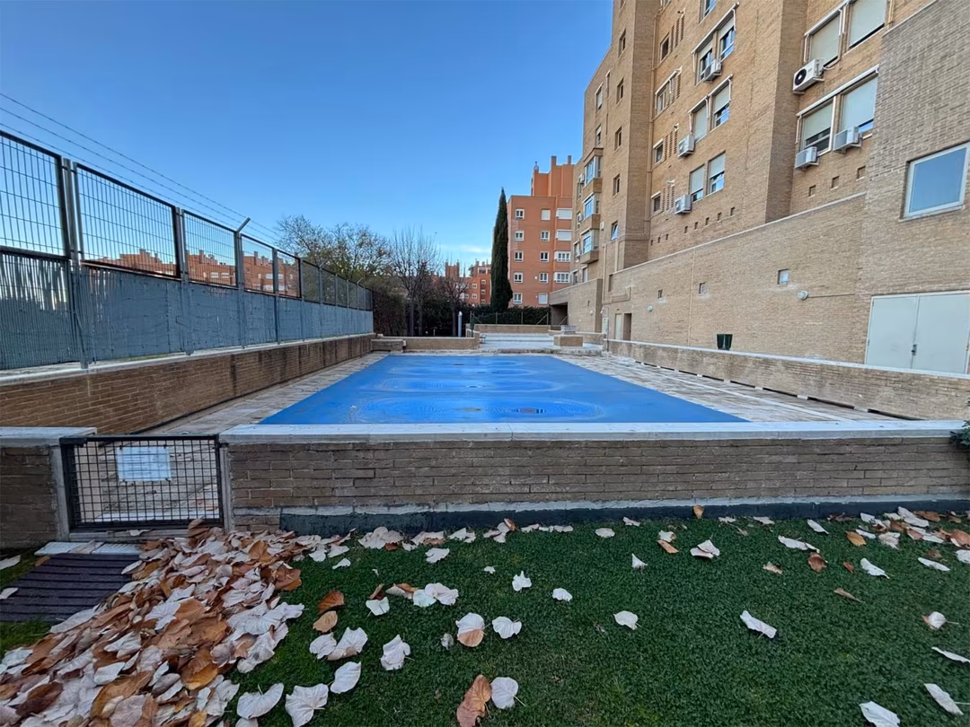 Piso en  Calle de Suecia 83 - Foto 17