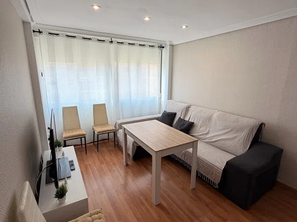 Piso en calle Pintor Velázquez, 1