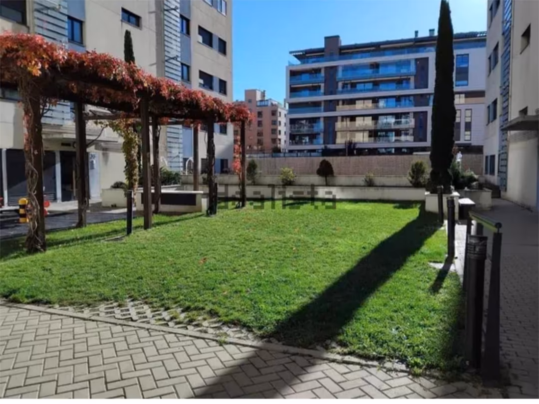 Piso en  Calle de María Tudor 36 - Foto 14