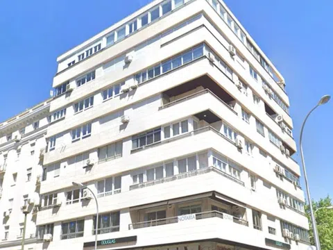 Piso en calle de Diego de León, 69