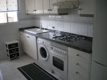 Piso en  Carrer d'Albocàsser 9 - Foto 3