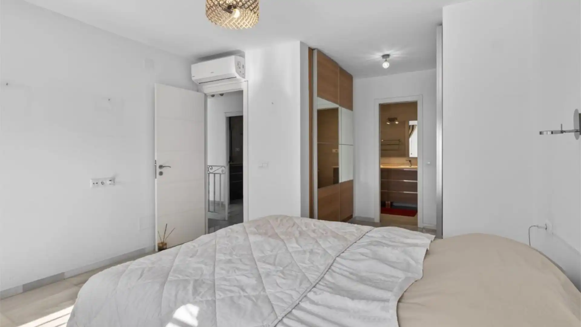 Casa adosada en  Calle Almería 64 - Foto 11