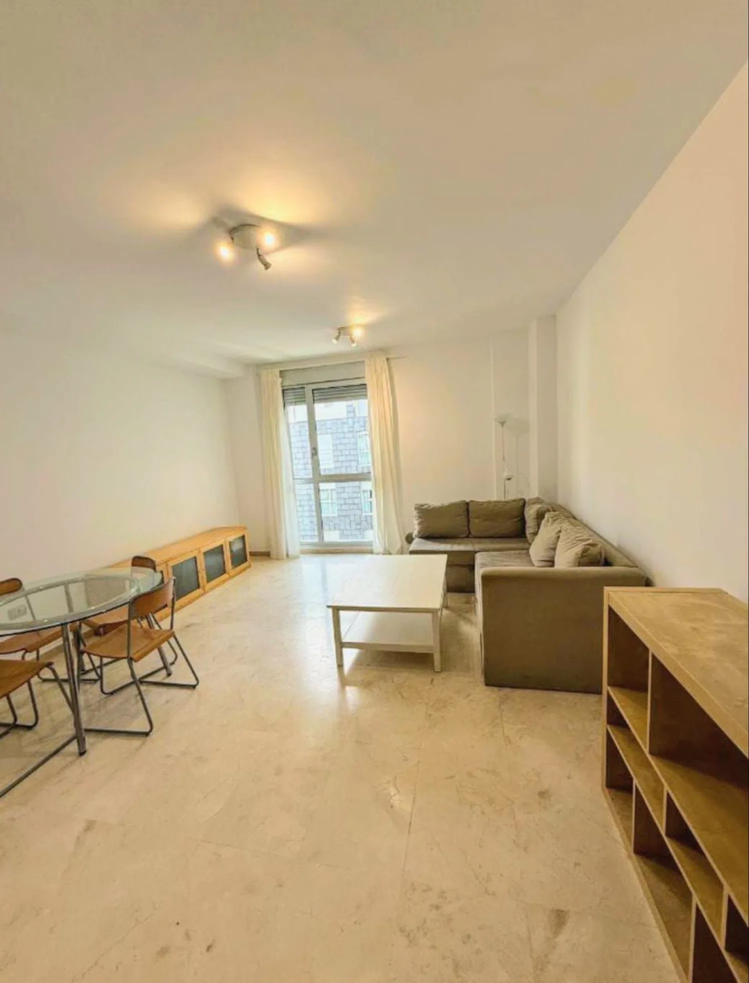 Piso en calle de Santa Rosalía, 87 - Foto 1