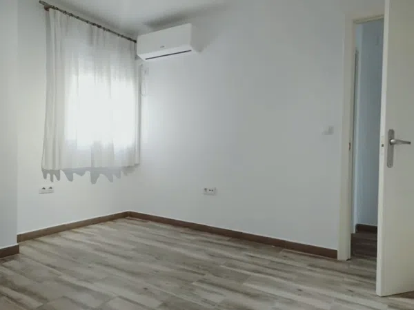 Piso en Barrio Buhaira - Huerta del Rey - Foto 9