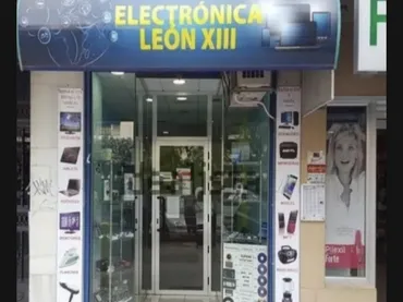 Local comercial en  Calle de León XIII 7 - Foto 1