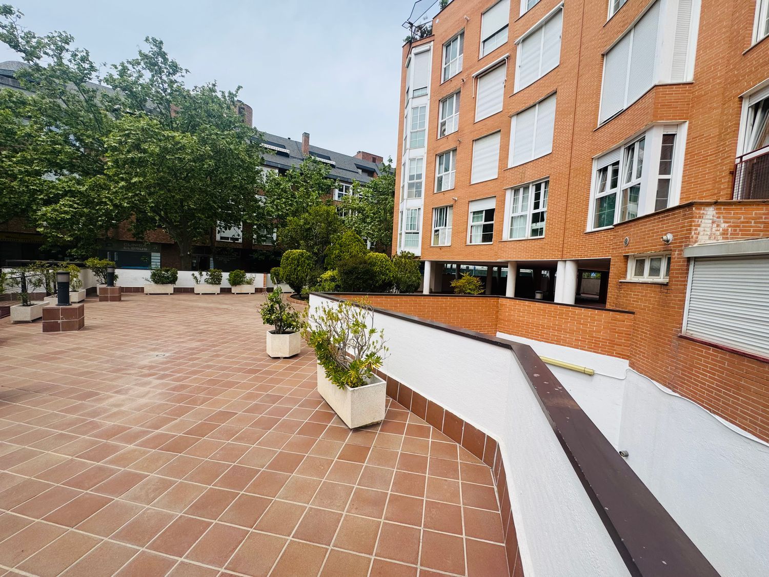 Piso en calle Bahía de Almería, 13 - Foto 2