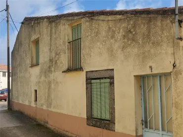 Planta baja en  Calle Fuentes Concejo 3 - Foto 1
