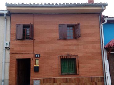 Casa adosada en  Calle Barrio de la Estación 20 - Foto 1