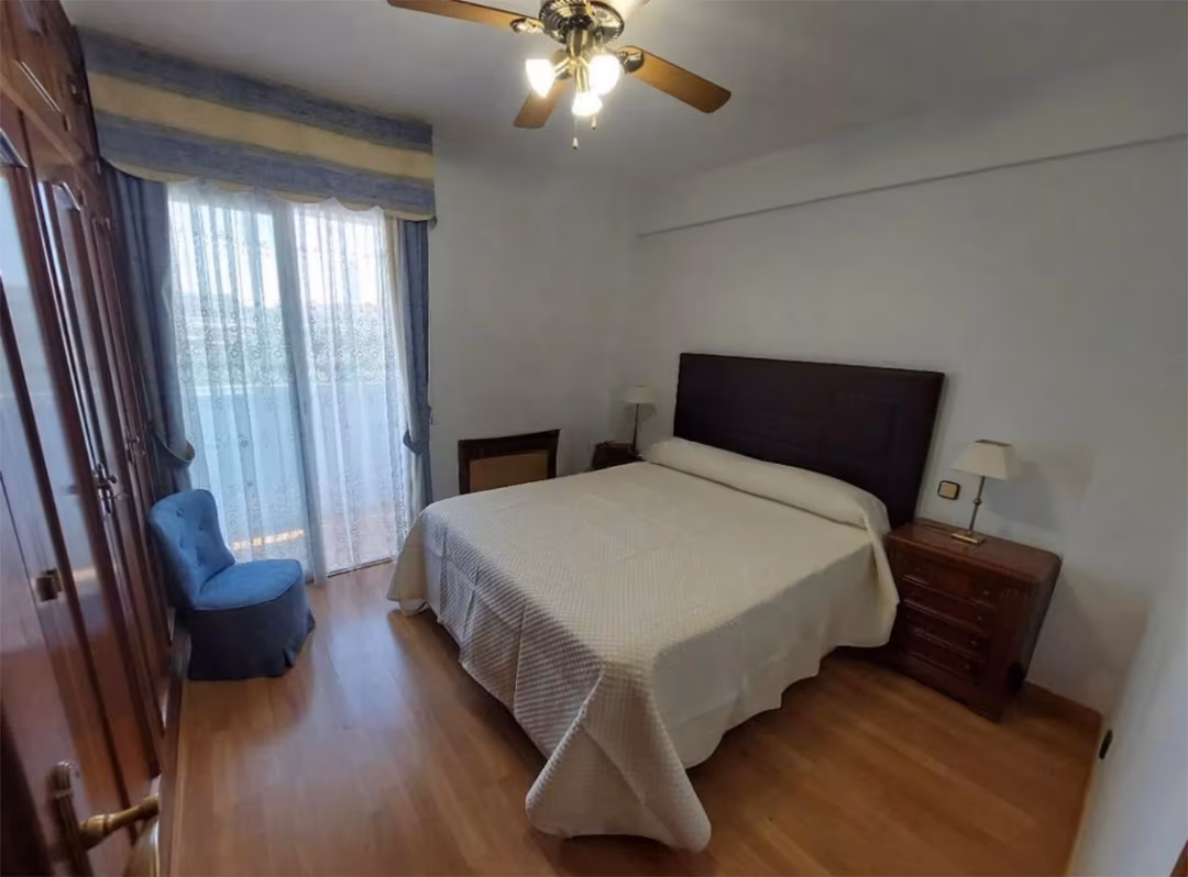 Piso en  Avenida Pablo Picasso 25 - Foto 10