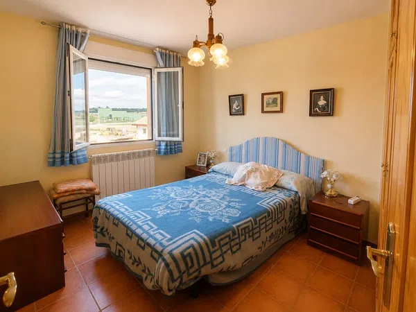 Chalet pareado en Calle Bayona, 1 - Foto 10