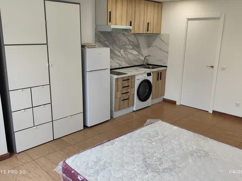 Estudio en plaza Cronos, 10