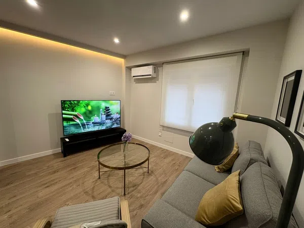 Piso en calle Moret, 2