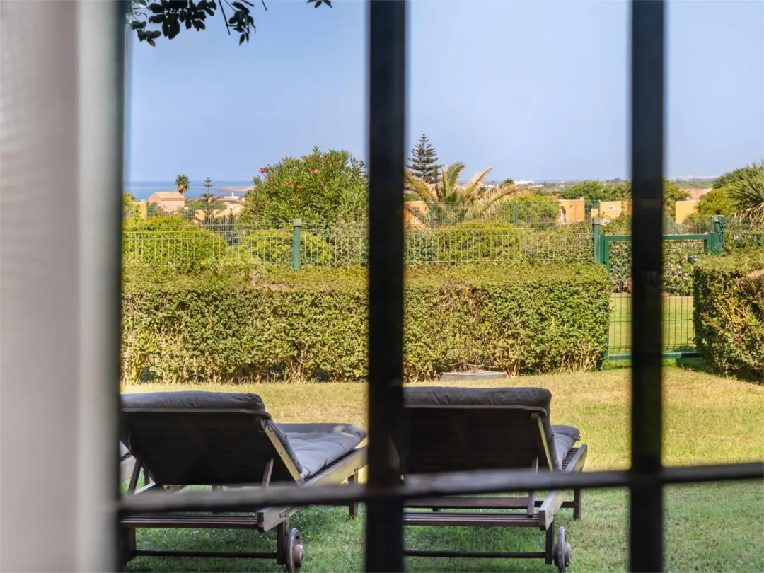 Casa adosada en  Calle Teodosio 12 - Foto 8