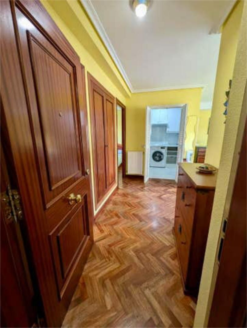 Piso en Valdenoja - Foto 1