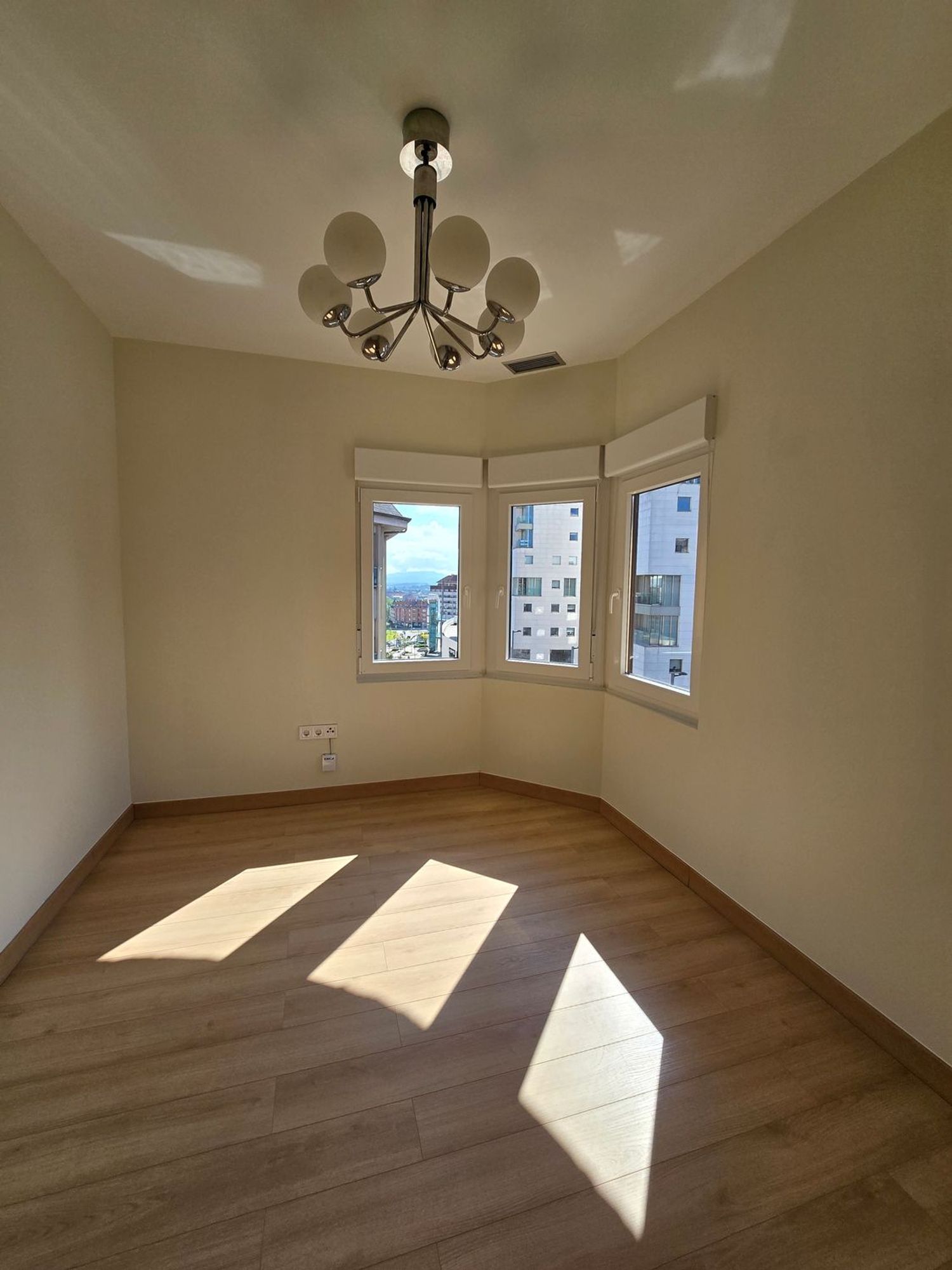 Piso en Calle Victor Chavarri, 5, Salesas-Foncalada-Campoamor - Foto 4