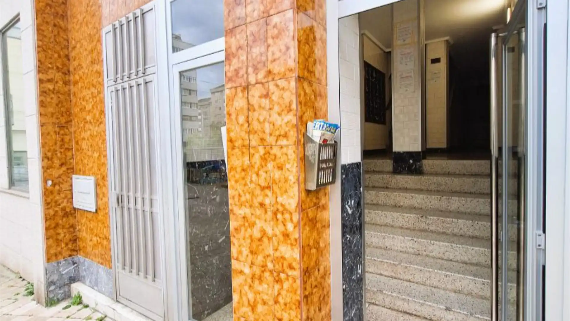 Piso en  Calle Monasterio de Cines 2 - Foto 6