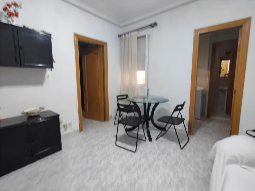 Piso en  Calle de Fernando el Católico 27