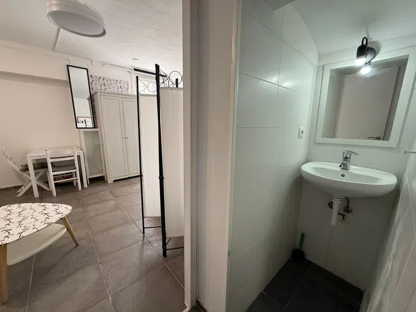Estudio en Calle de la Mare de Déu de la Salut, La Salut - Foto 8