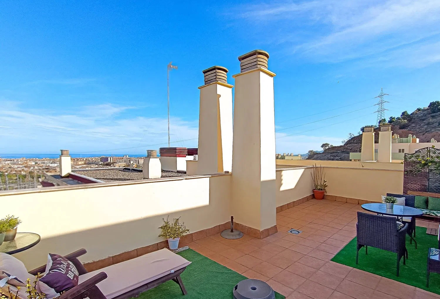 Ático en calle Escritora Josefina Aldecoa, 8 - Foto 1