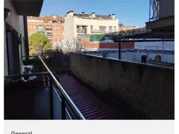 Piso en  Carrer de la Duquessa de la Victòria 19 - Foto 2