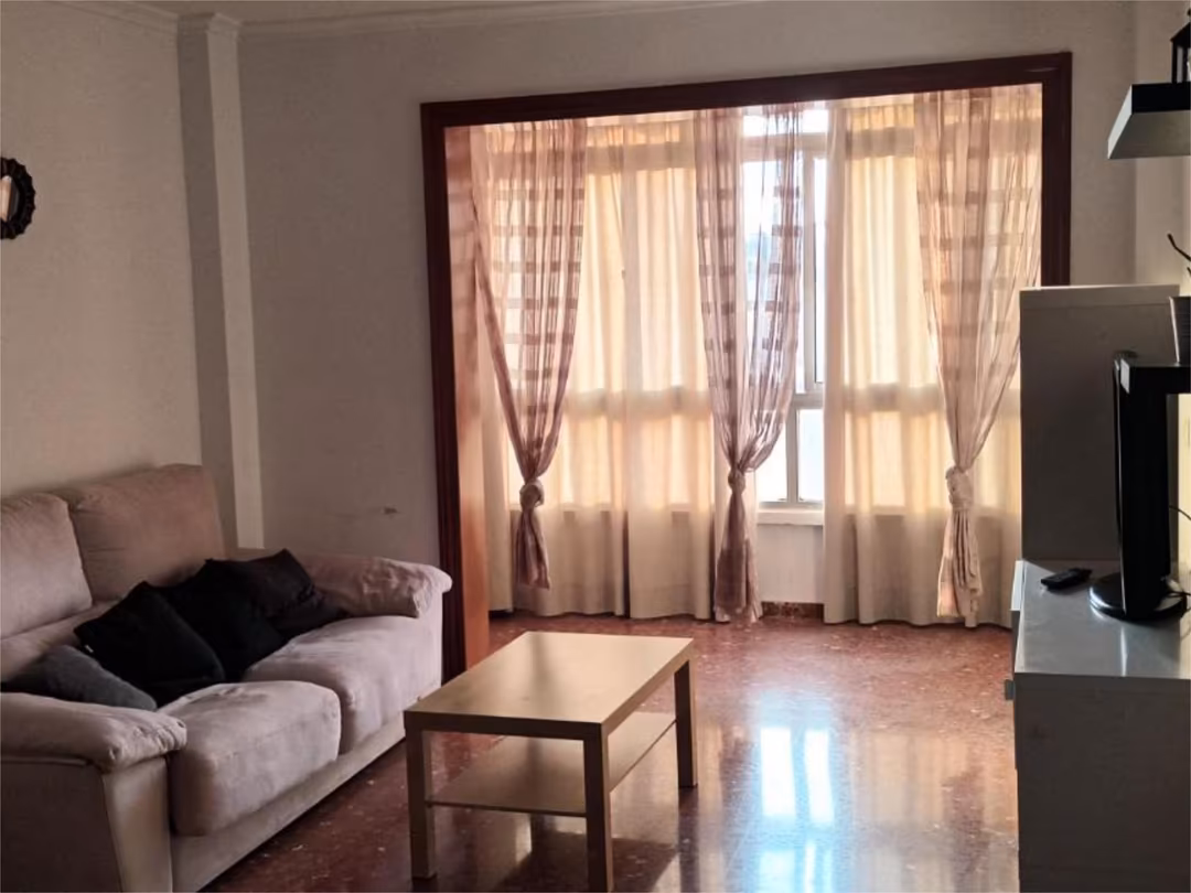 Piso en  Calle Paco Miranda 7