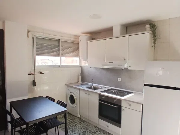 Piso en Calle de Tarragona, 29, Ciudad Jardín - Parque Roma - Foto 9