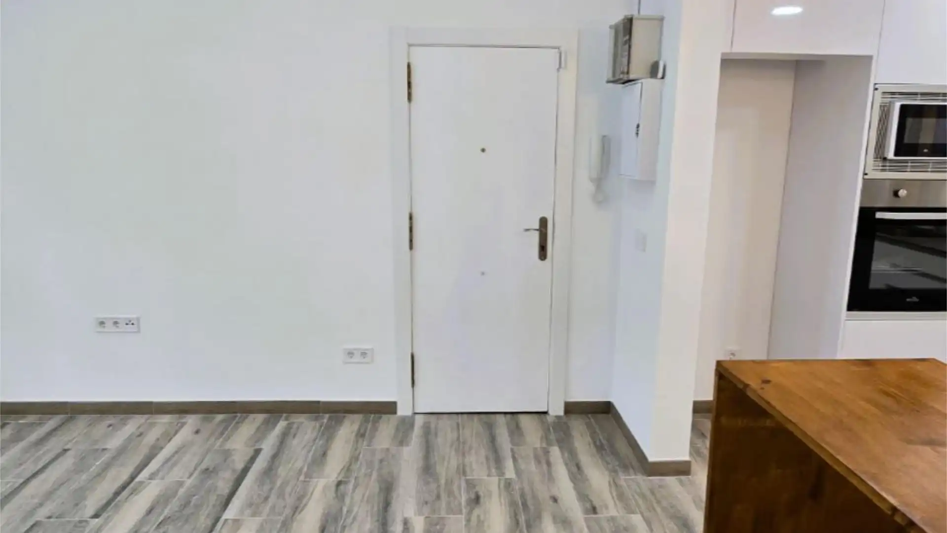 Piso en  Carrer de Concepción Arenal 144 - Foto 9