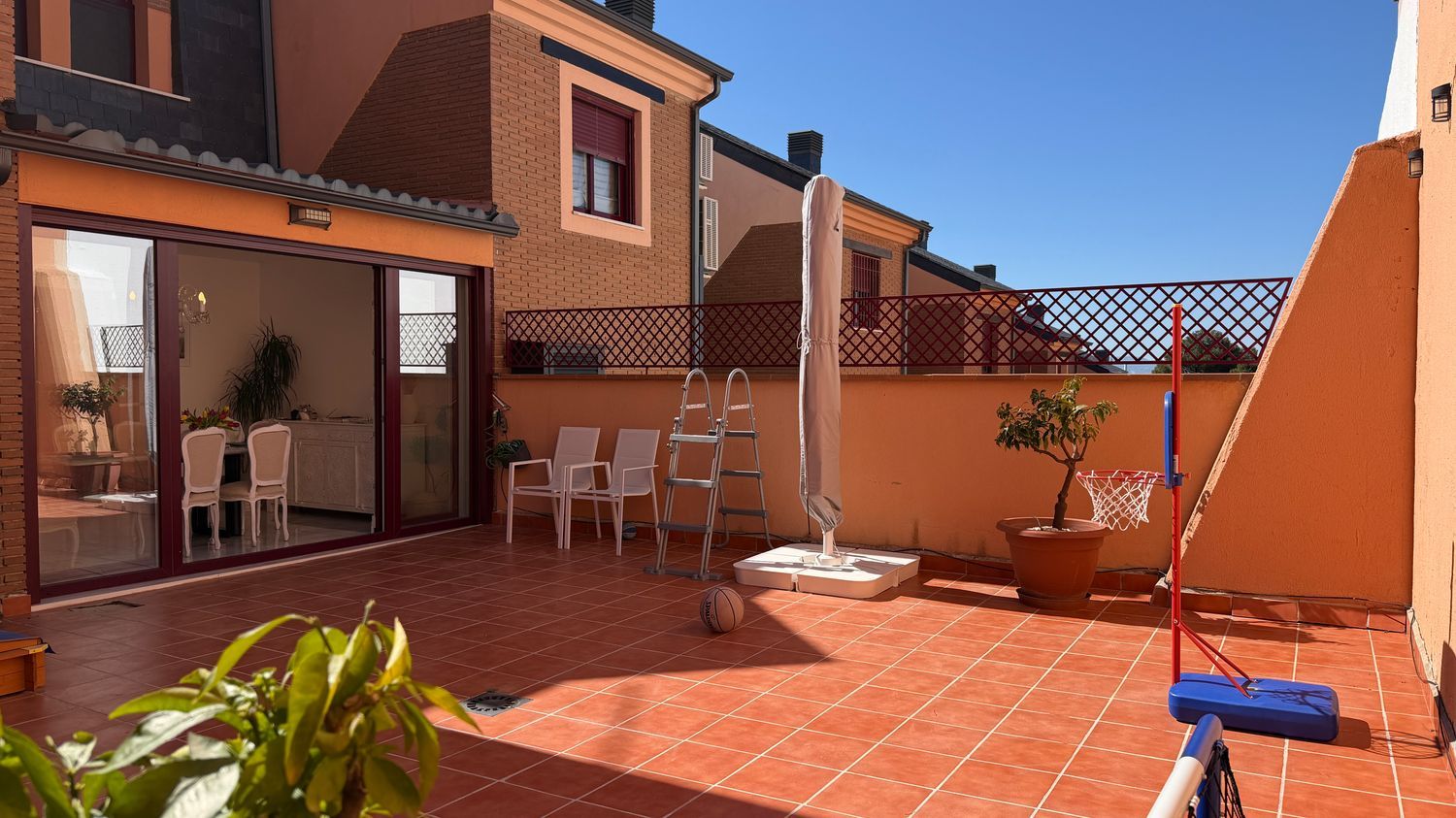 Chalet adosado en Bola de Oro - Foto 3