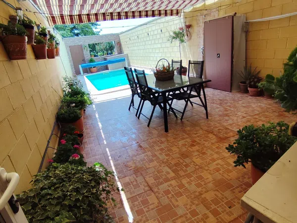 Chalet adosado en Casas de Benitez - Foto 3