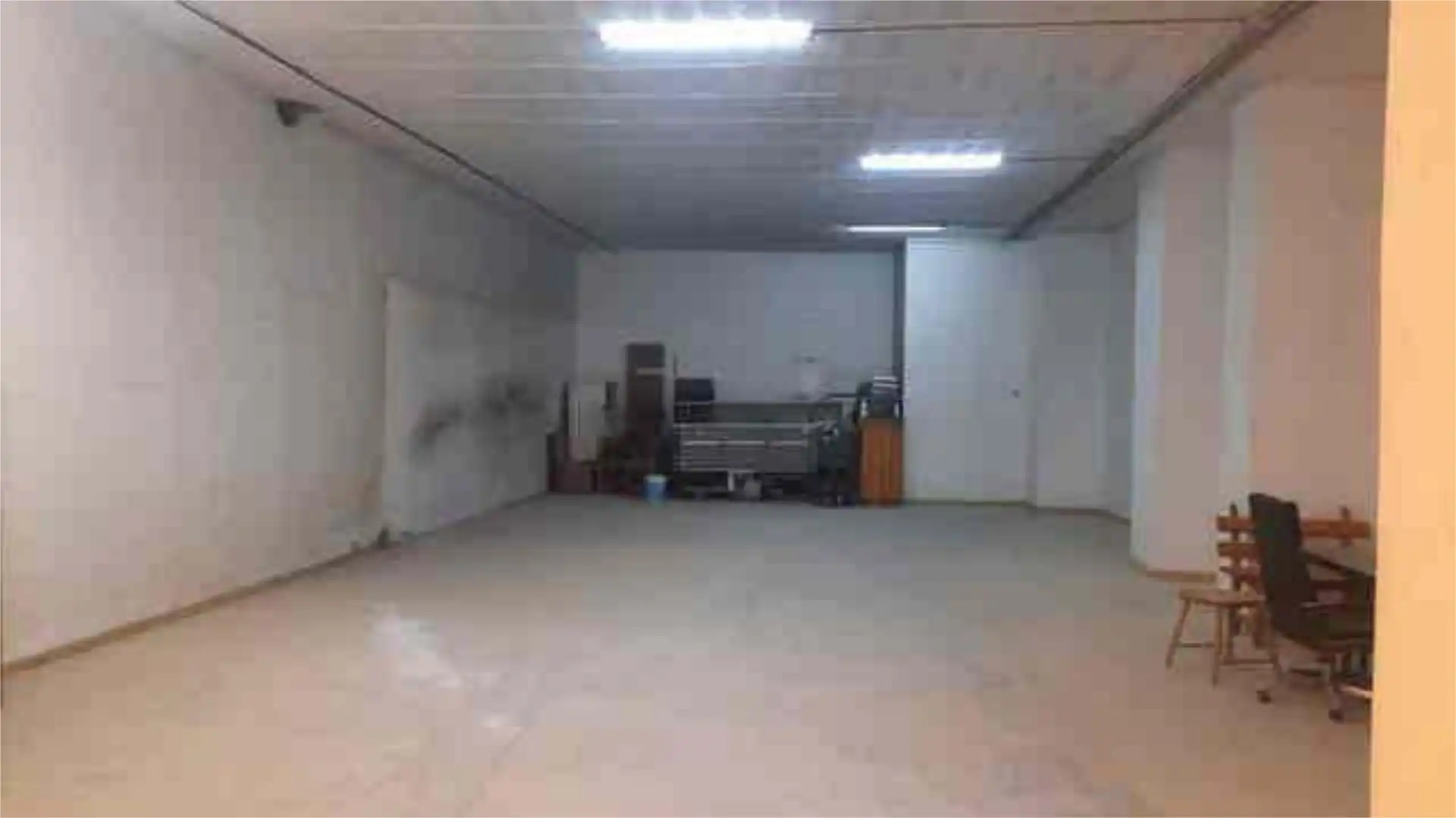 Local comercial en García Barbón - Foto 8