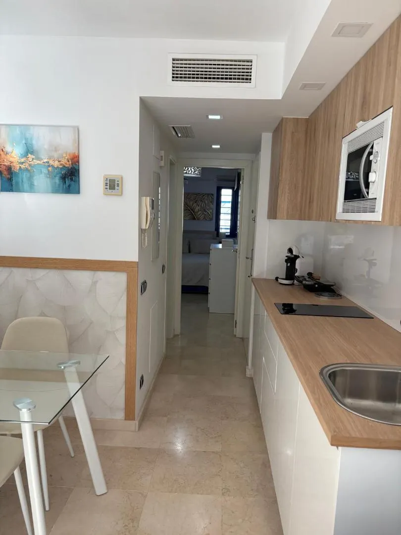 Piso en  Calle Torrealmádena 5 - Foto 3