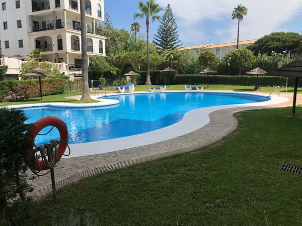 Piso en Urbanización Puerto de la Duquesa, 1 - Foto 2