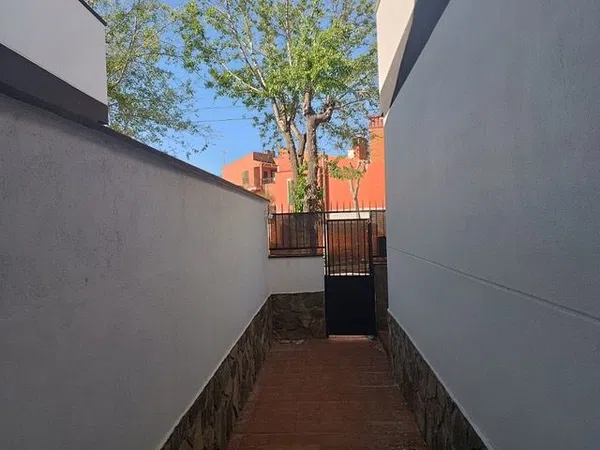 Chalet adosado en Avenida Valdecarriches, 32 - Foto 2