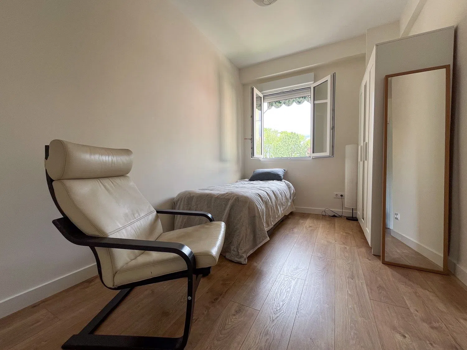 Estudio en calle de Villagarcía, 17 - Foto 1