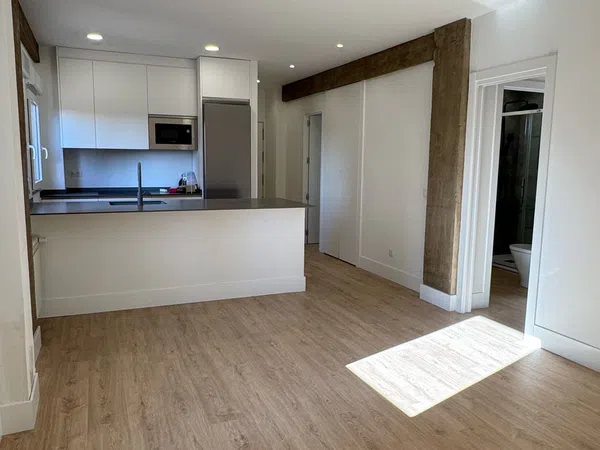 Piso en calle de Víctor de la Serna, 16