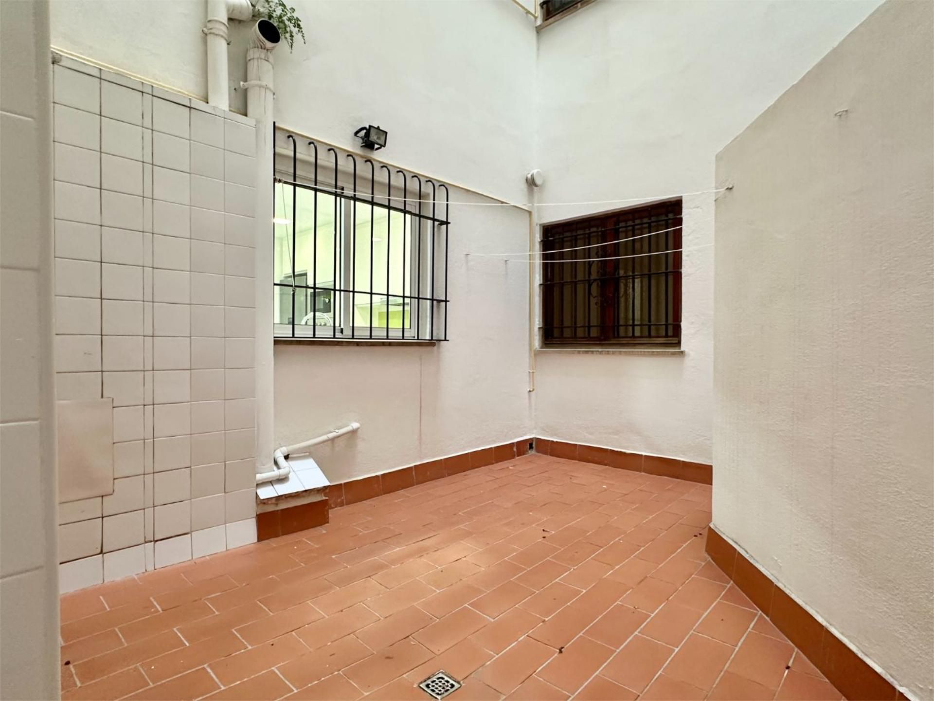 Piso en  Carrer de la Reina Esclaramunda 6 - Foto 9