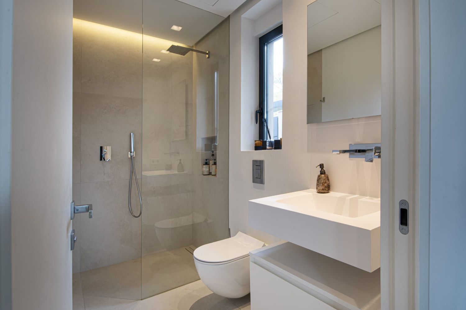 Casa independiente en Barrio La Carolina-Guadalpín - Foto 14