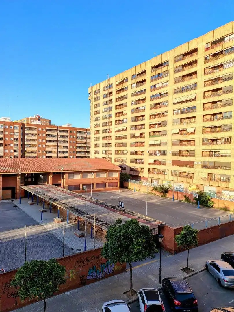Piso en  Carrer del Poeta Mas i Ros 72 - Foto 2