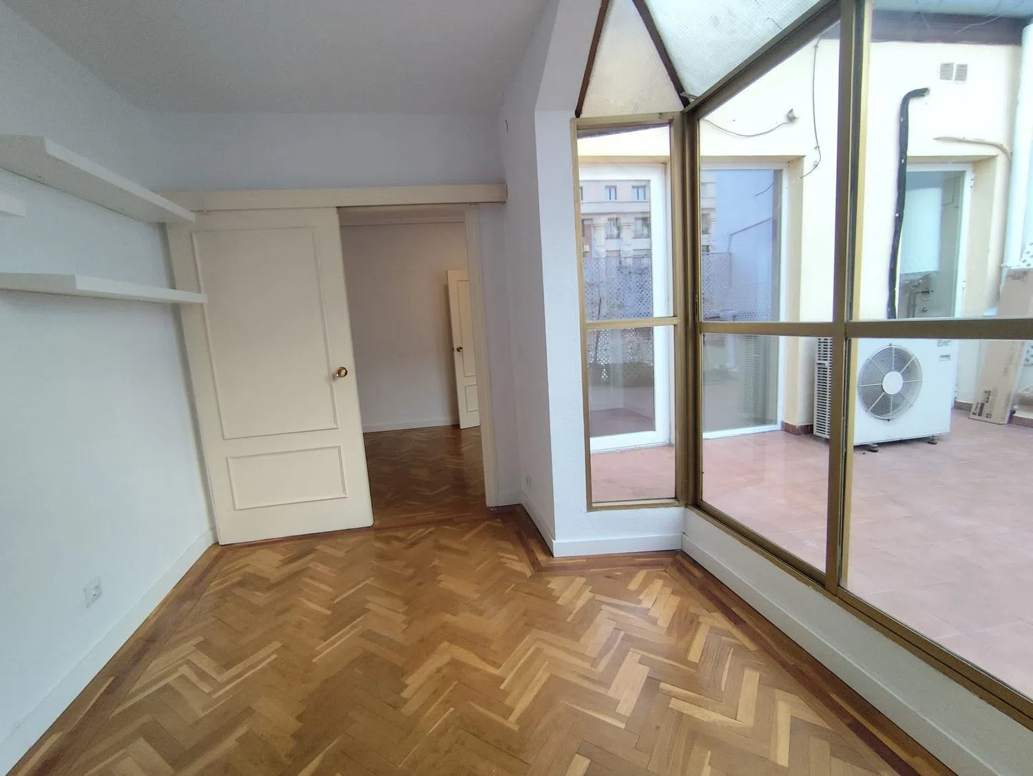 Piso en avenida de la Reina Victoria, 3 - Foto 1