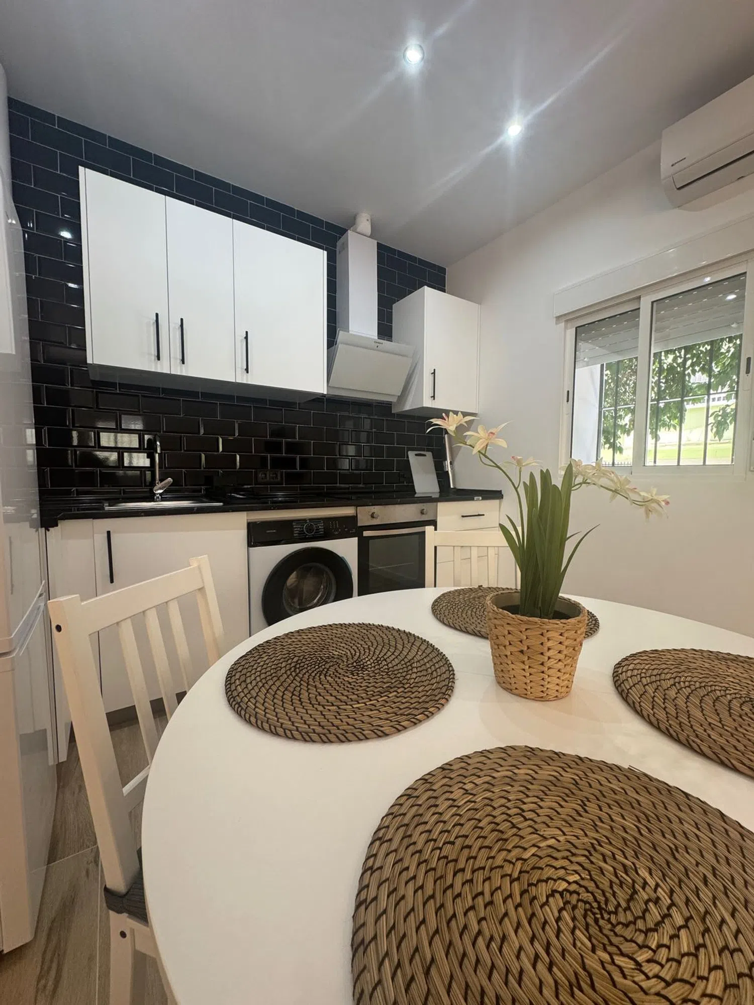 Estudio en Grupo los Millones, 6 - Foto 1