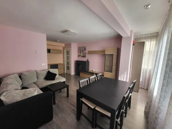 Piso en calle de Soledad Cazorla, 4