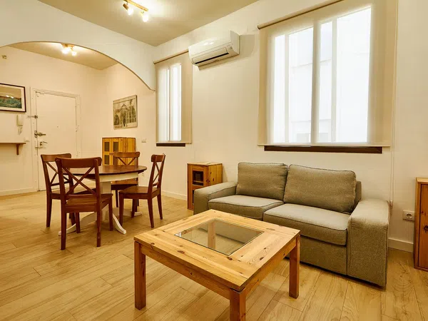 Piso en calle de la Montera, 19