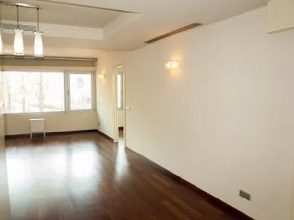 Piso en avenida d'Eduard Maristany, 33