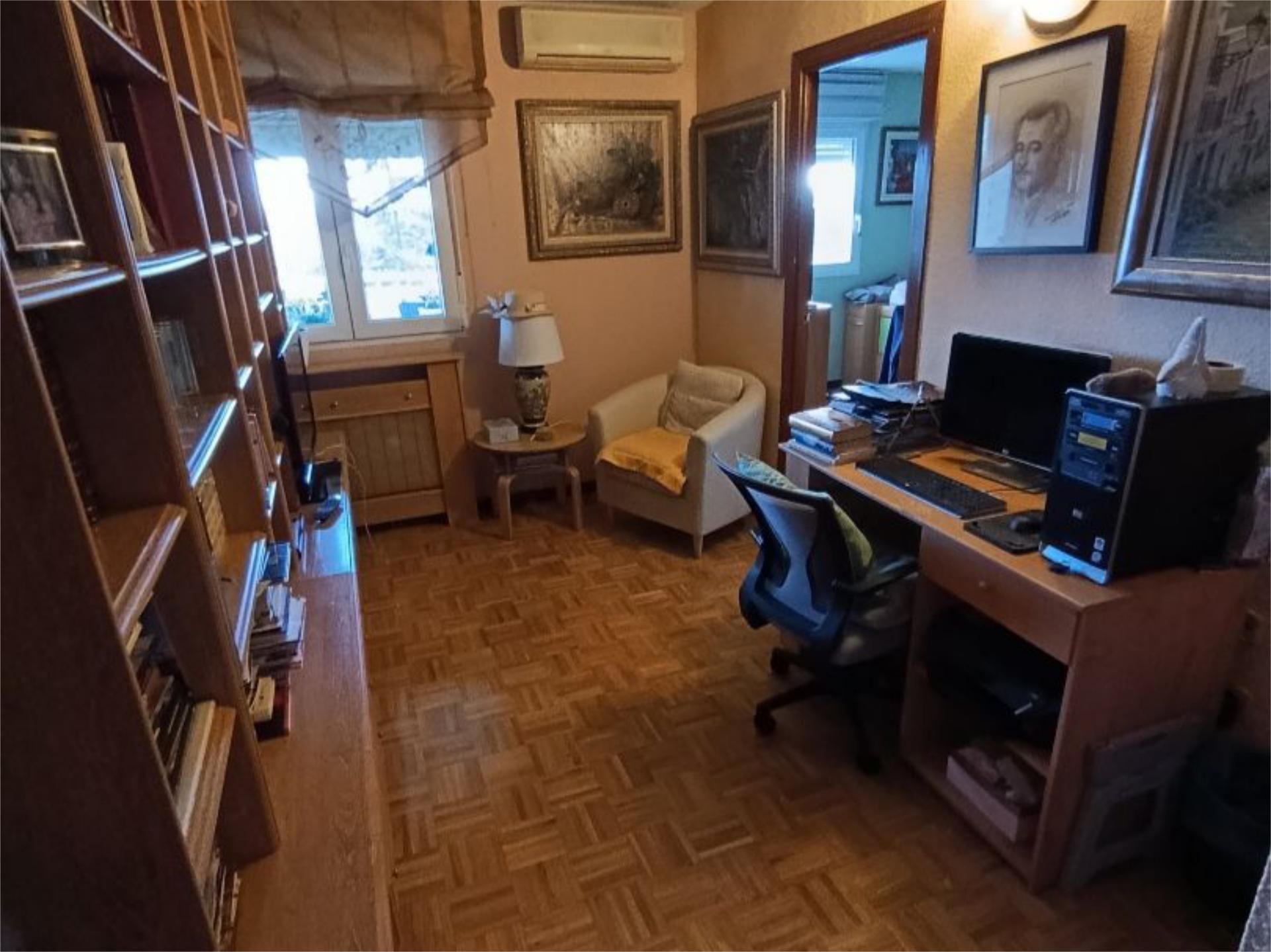 Piso en  Plaza del Moro Almanzor 12 - Foto 9