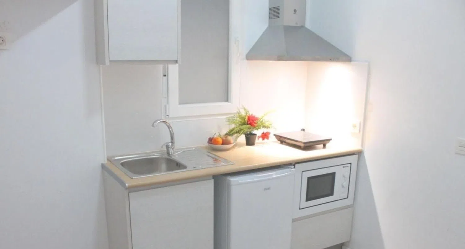 Estudio en calle de amadeo soroya, 34 - Foto 1